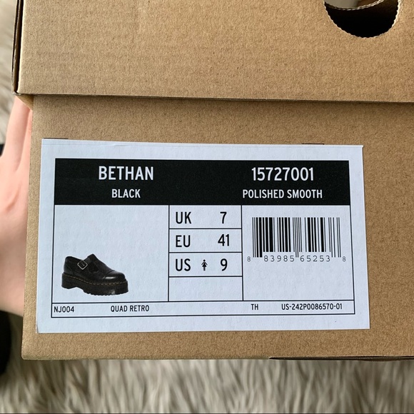 SOLD ON CURTSY - Picture 14 of 14